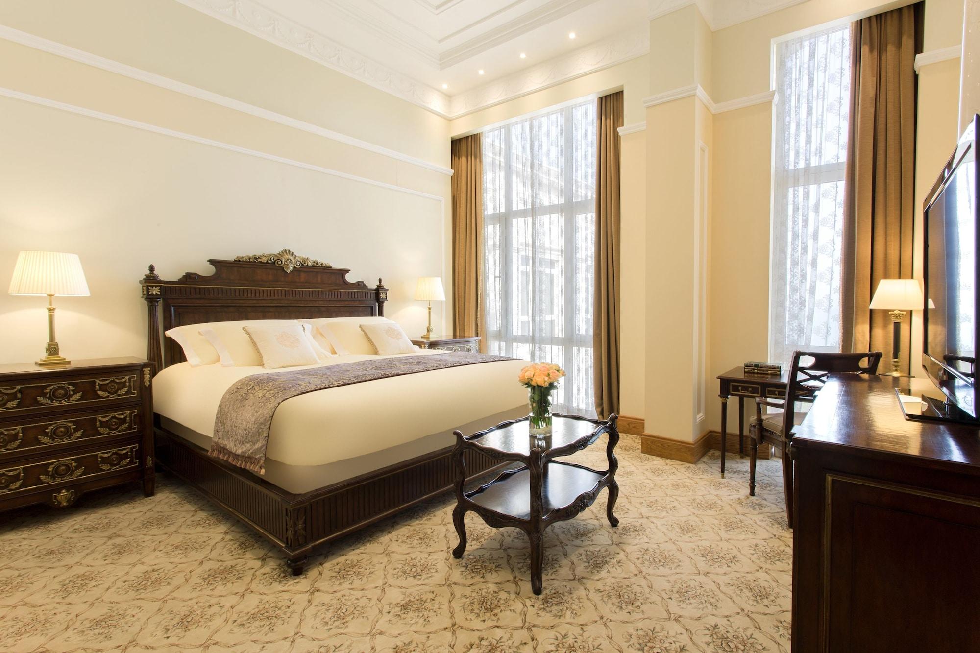 The Regency Hotel Kuwait Kuwait City Exterior photo A bedroom at the hotel