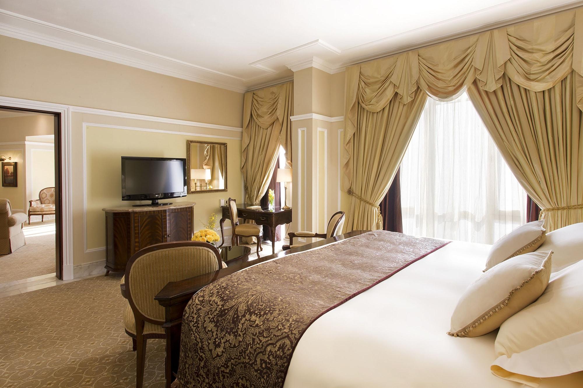 The Regency Hotel Kuwait Kuwait City Exterior photo A bedroom at the hotel