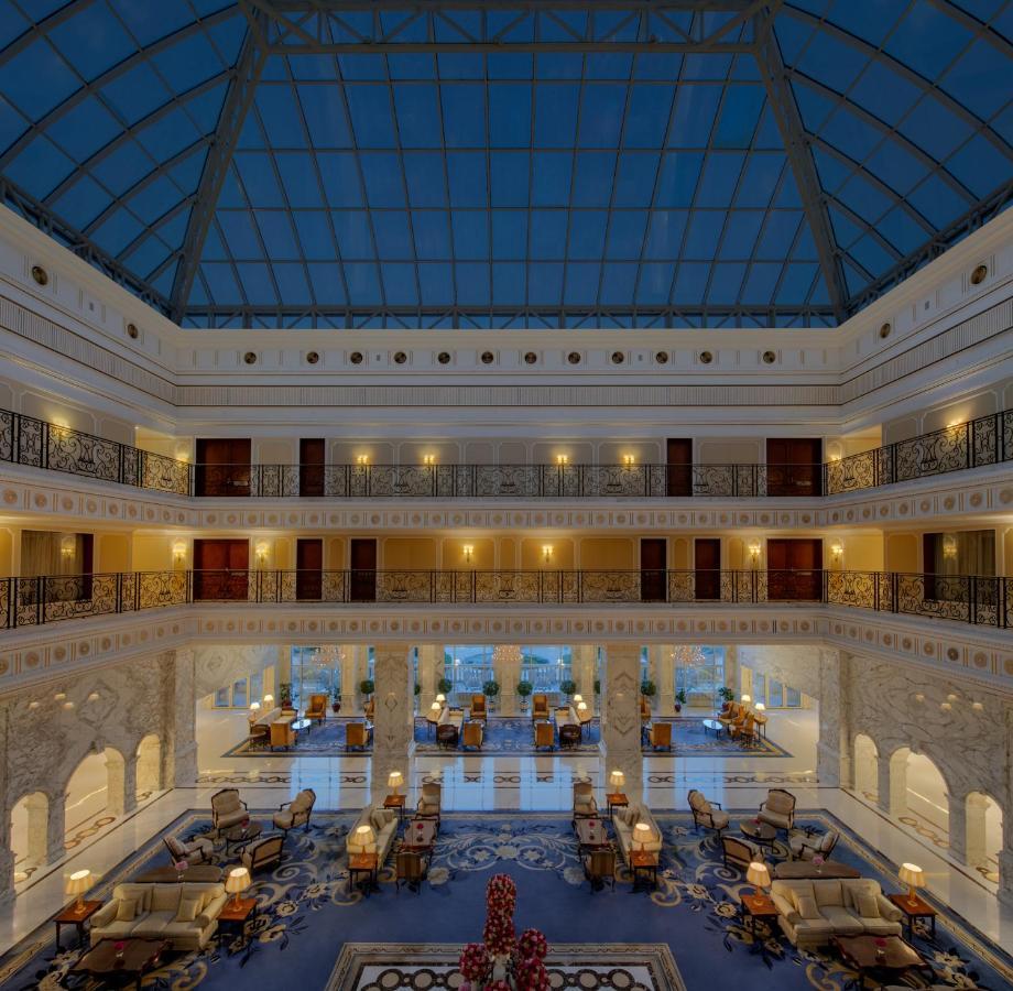 The Regency Hotel Kuwait Kuwait City Exterior photo The interior of the hotel