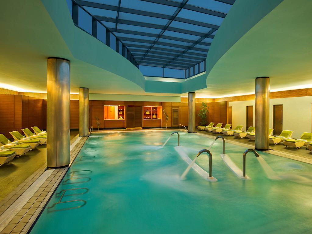 The Regency Hotel Kuwait Kuwait City Exterior photo The spa at the InterContinental Wien