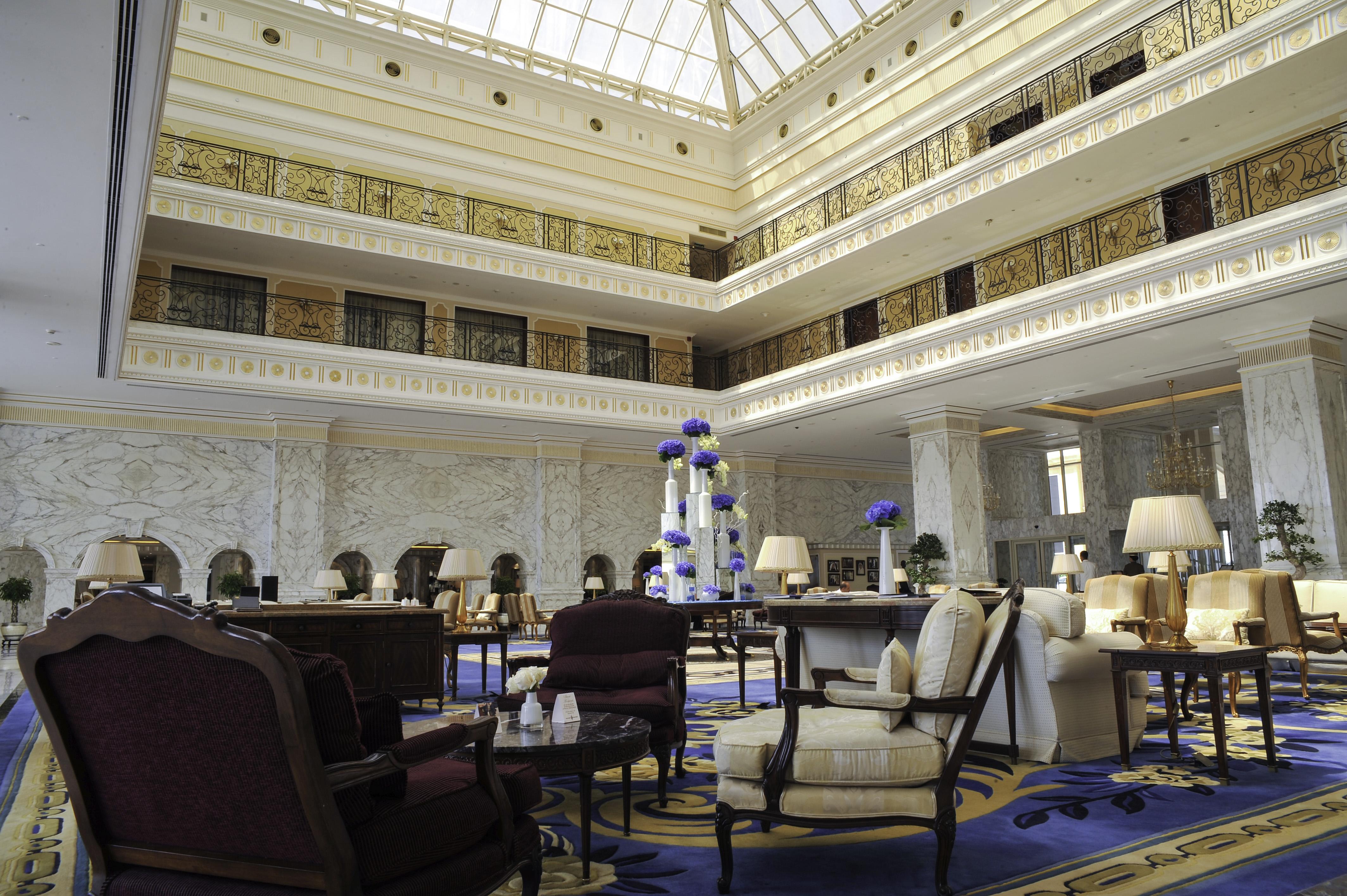 The Regency Hotel Kuwait Kuwait City Exterior photo The lobby